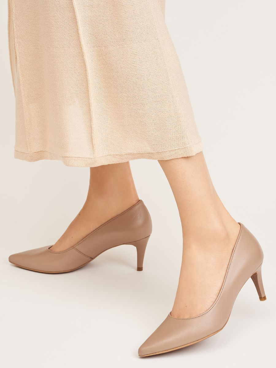 Czóenka na niskiej szpilce