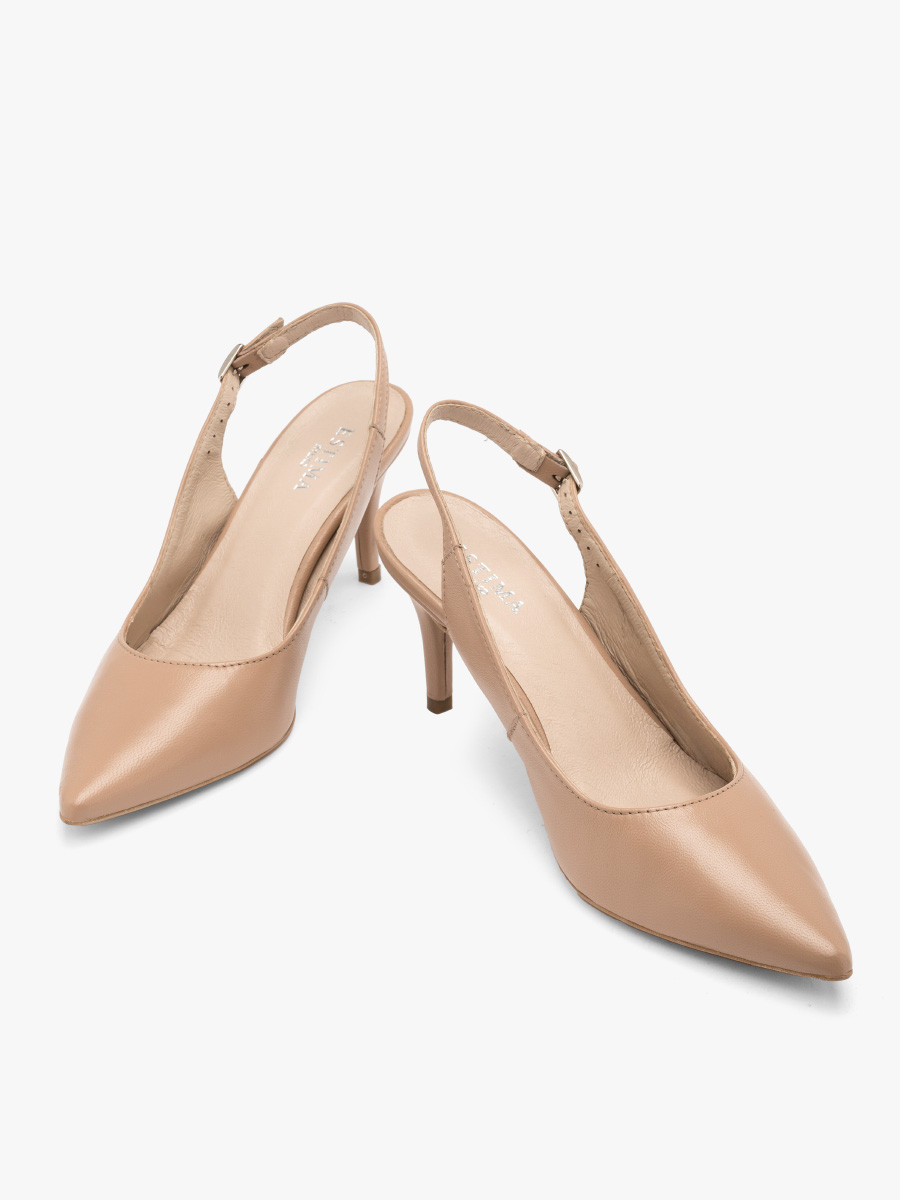 Beowe czóenka z odkryt pit