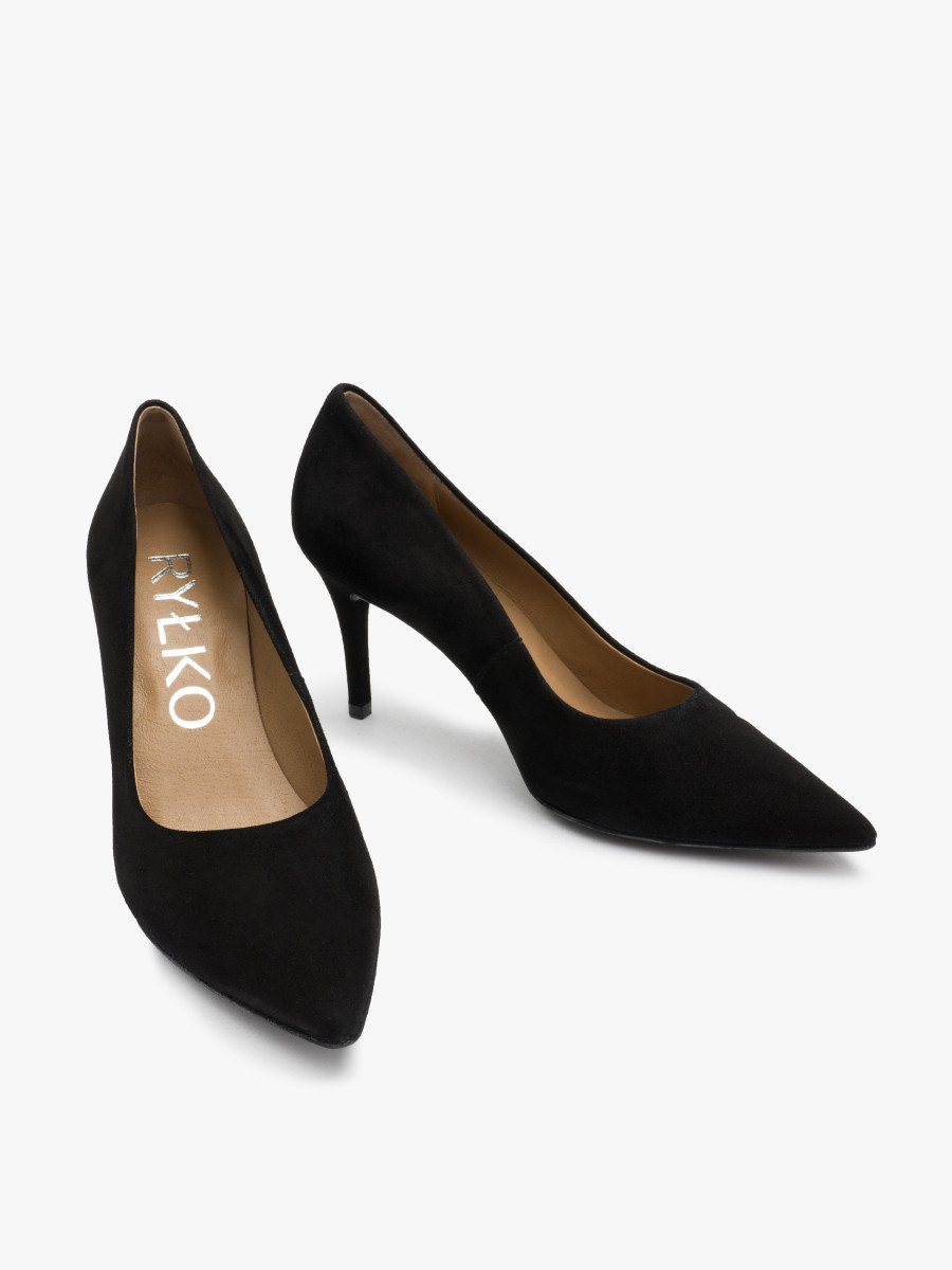 Czarne welurowe czóenka na szpilce