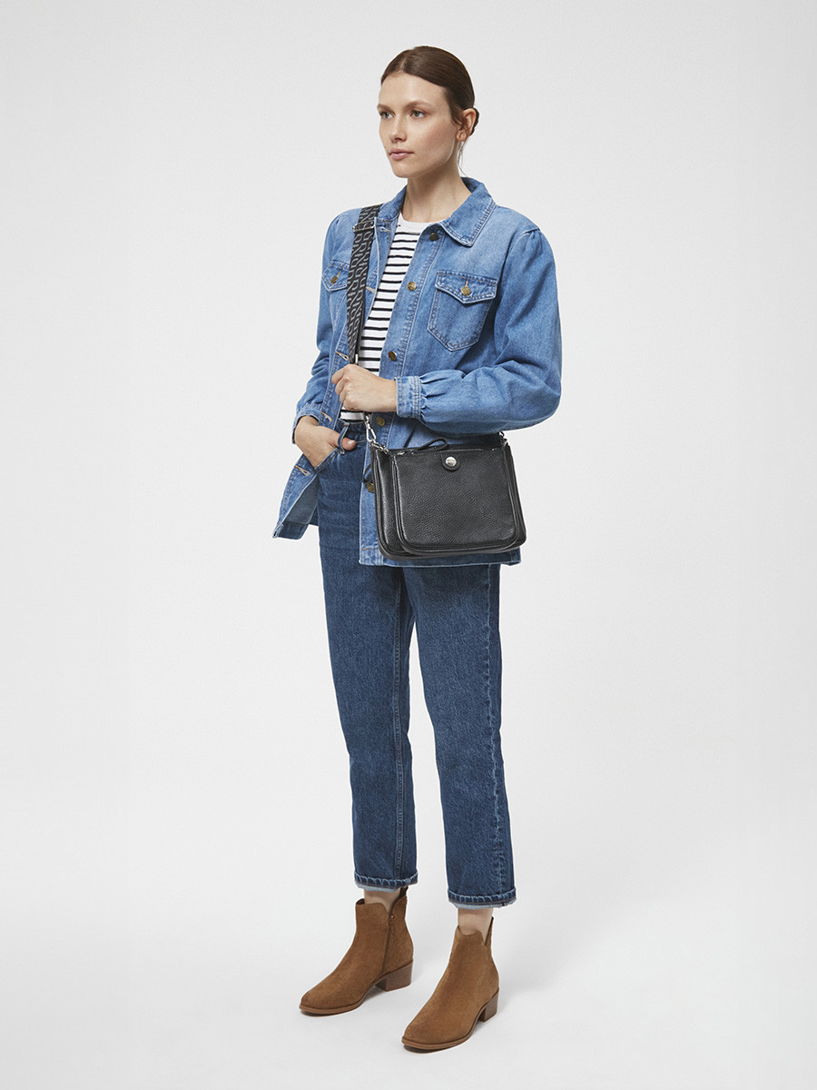 Rude botki z ozdobn cholewk