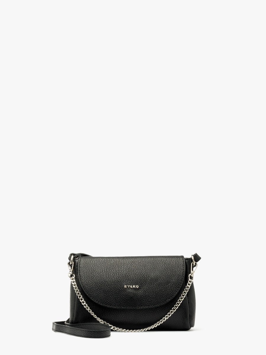 Czarna torebka z ańcuszkiem