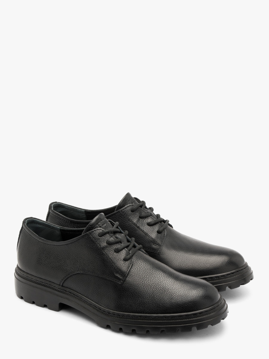 Czarny póbut mski na traktorowym spodzie