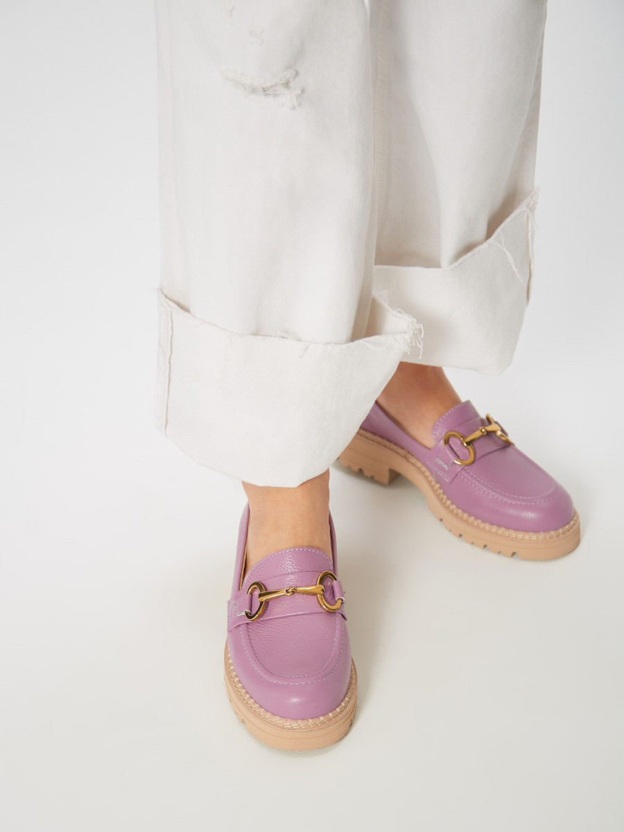 Fioletowe mokasyny ze zot ozdob