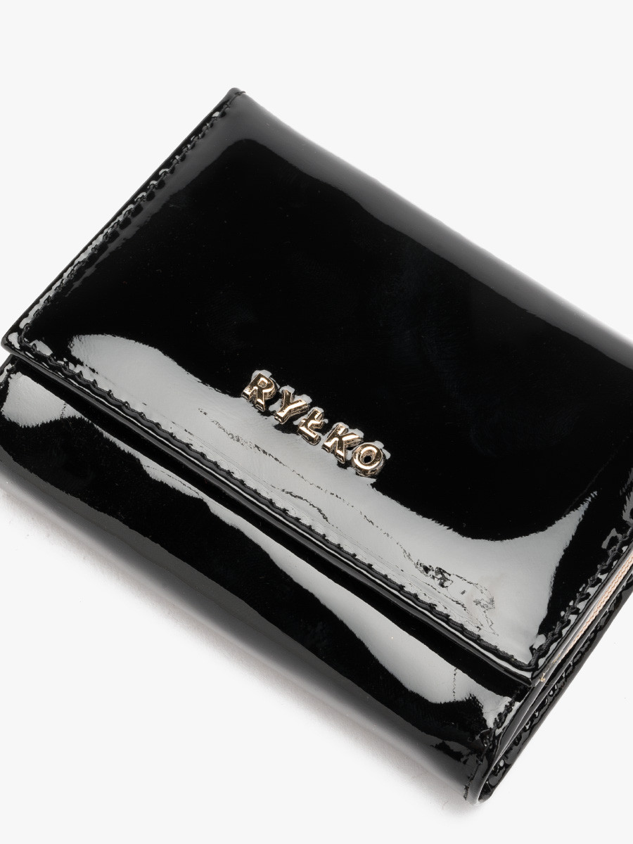 Lakierowany portfel damski