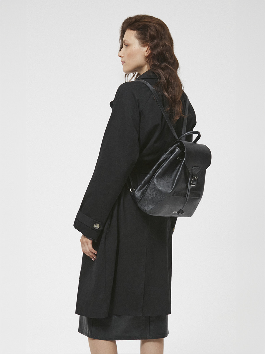 Czarny plecak damski