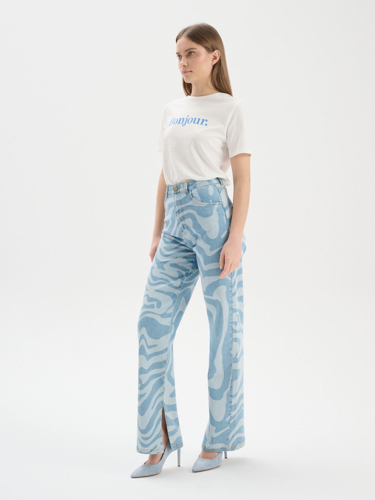 Niebieskie czóenka na wysokim obcasie