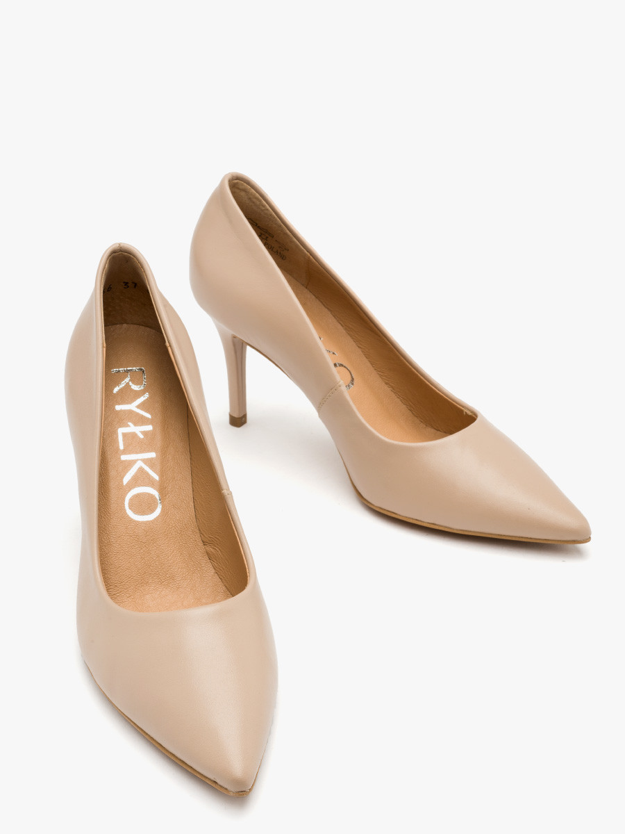 Beowe czóenka na szpilce