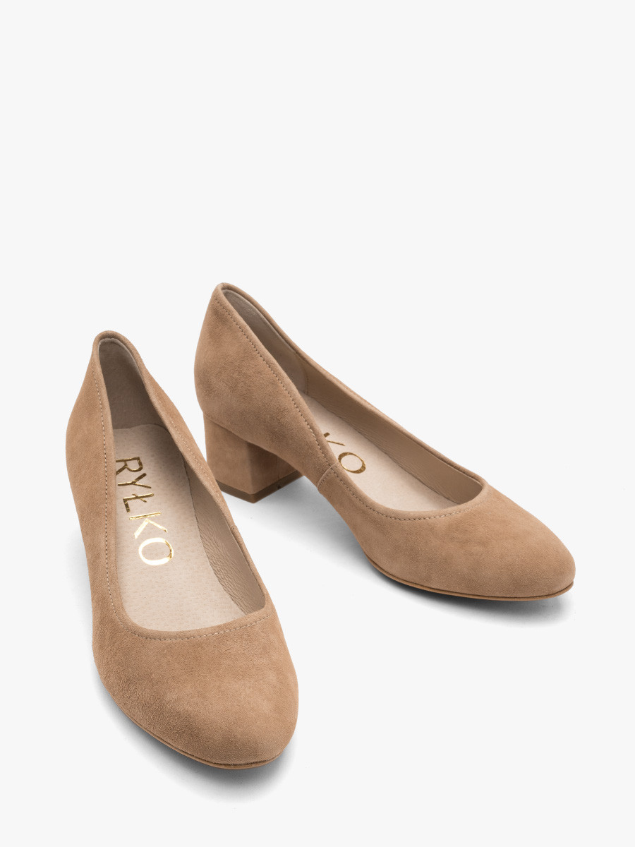 Beowe czóenko na niskim obcasie