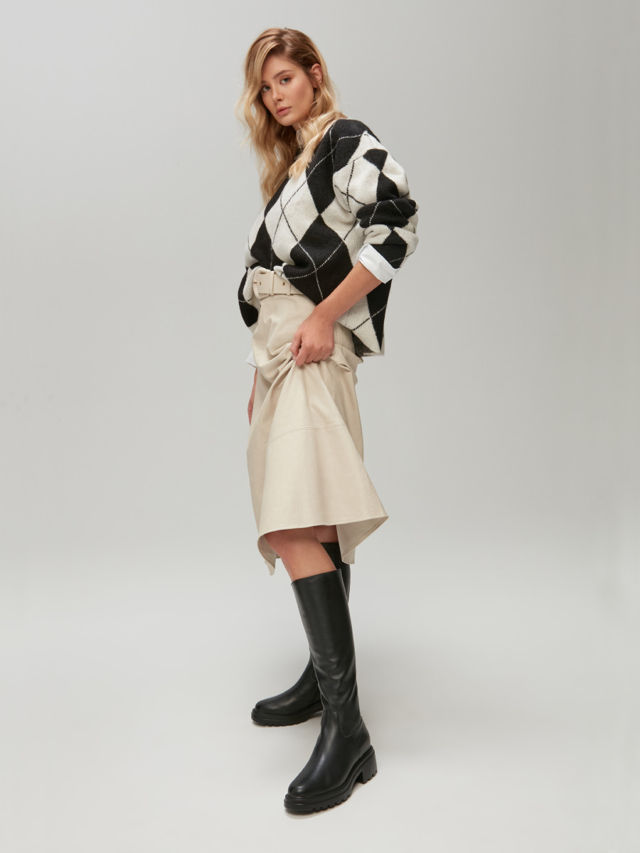 Czarne kozaki na grubym spodzie