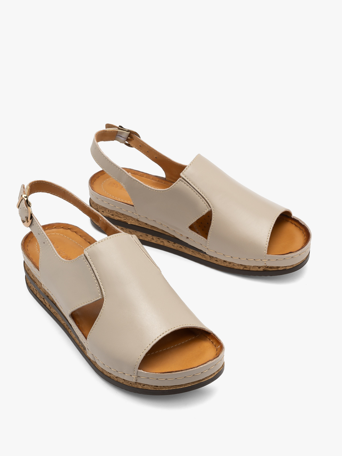 Beowe sanday na dwukolorowej platformie