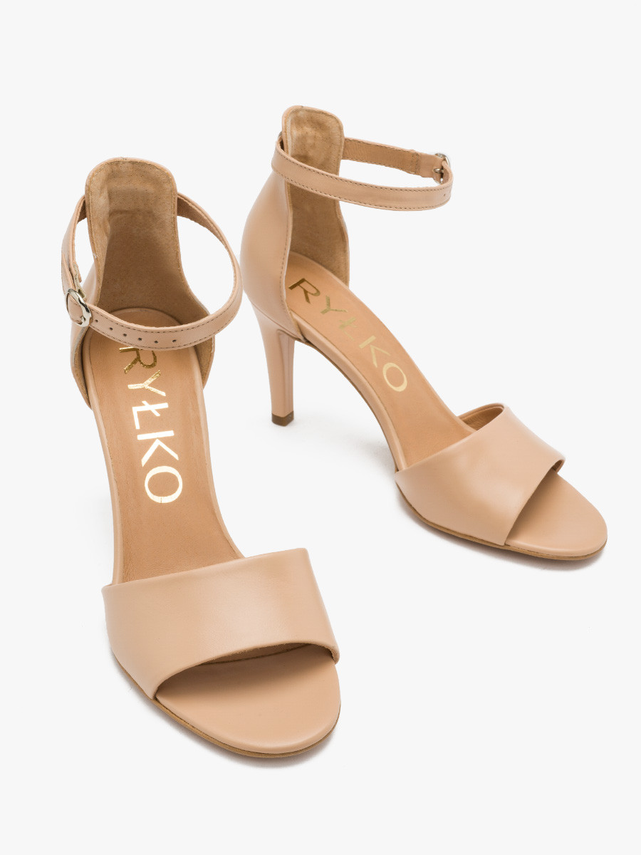 Beowe sanday na szpilce