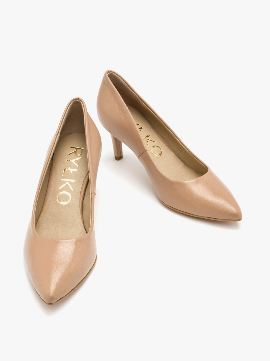 Beowe czóenka na obcasie