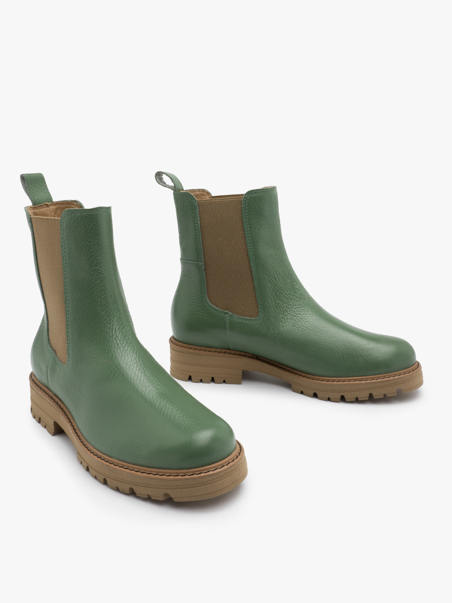 Zielone sztyblety na beowym spodzie