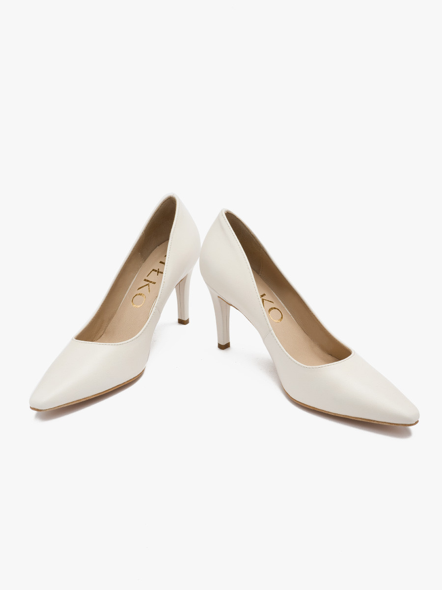 Kremowe czóenka na szpilce