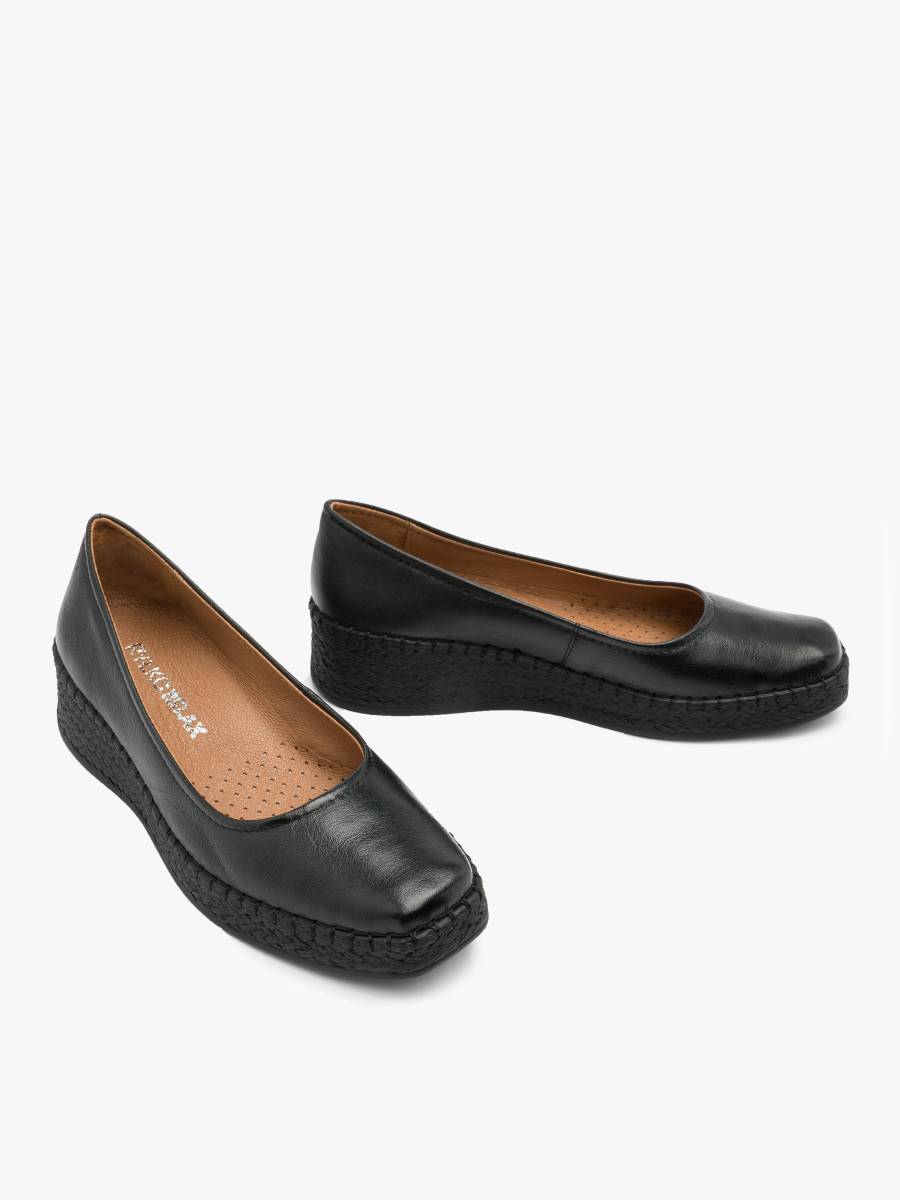 Czarne czóenka na platformie