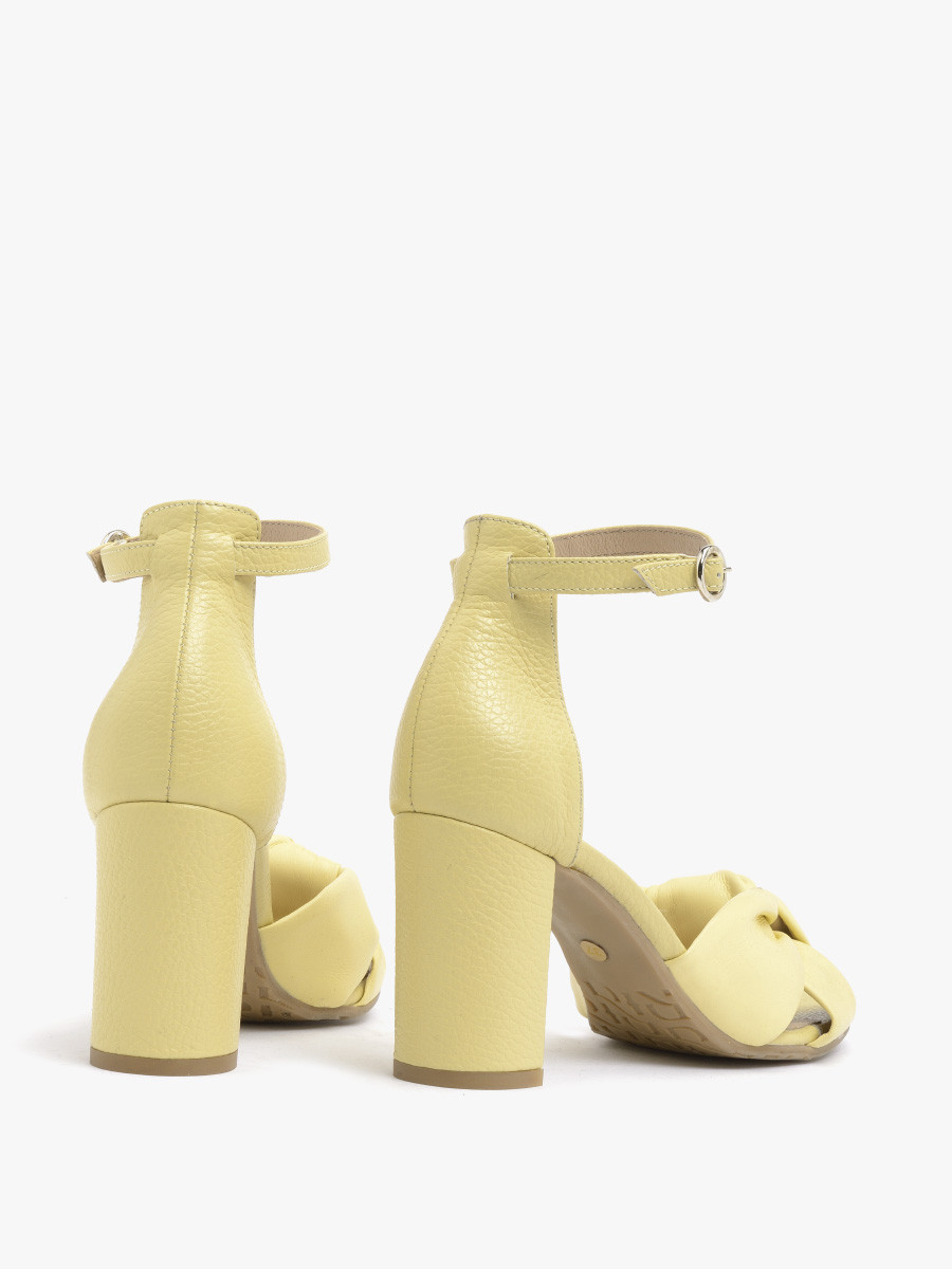 óte sanday z zapiciem wokó kostki