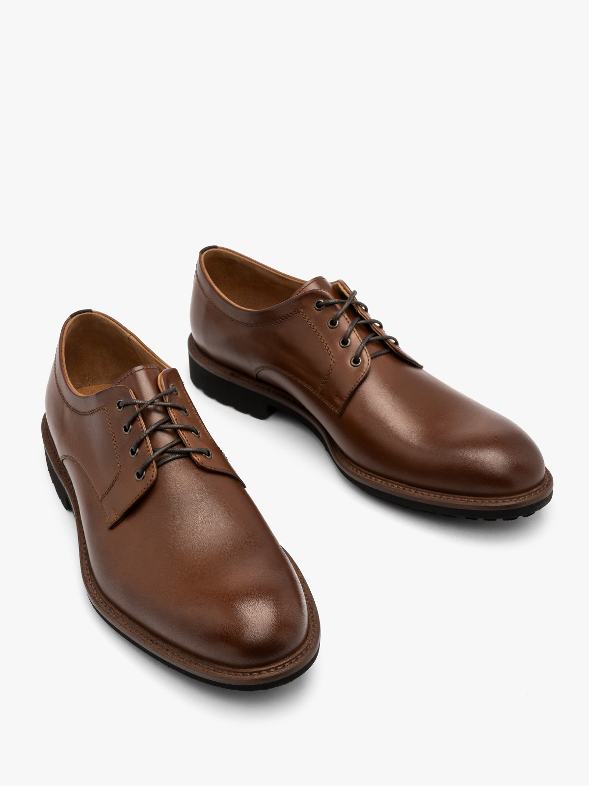 Brzowy póbut mski na lekkim spodzie