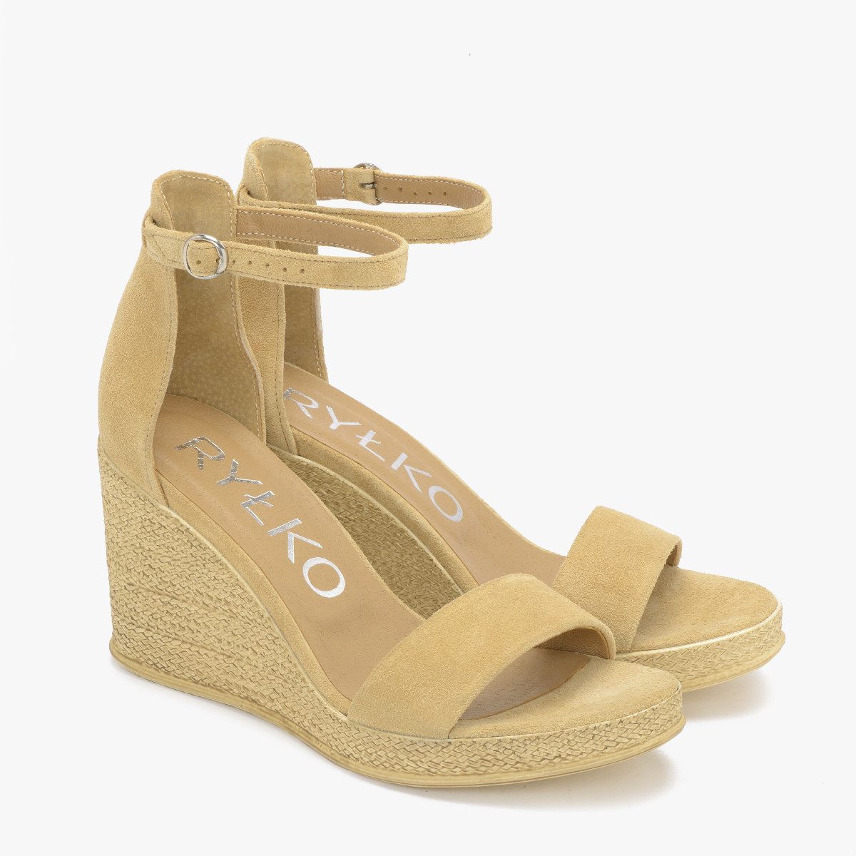 Piaskowe sanday z zapiciem wokó kostki