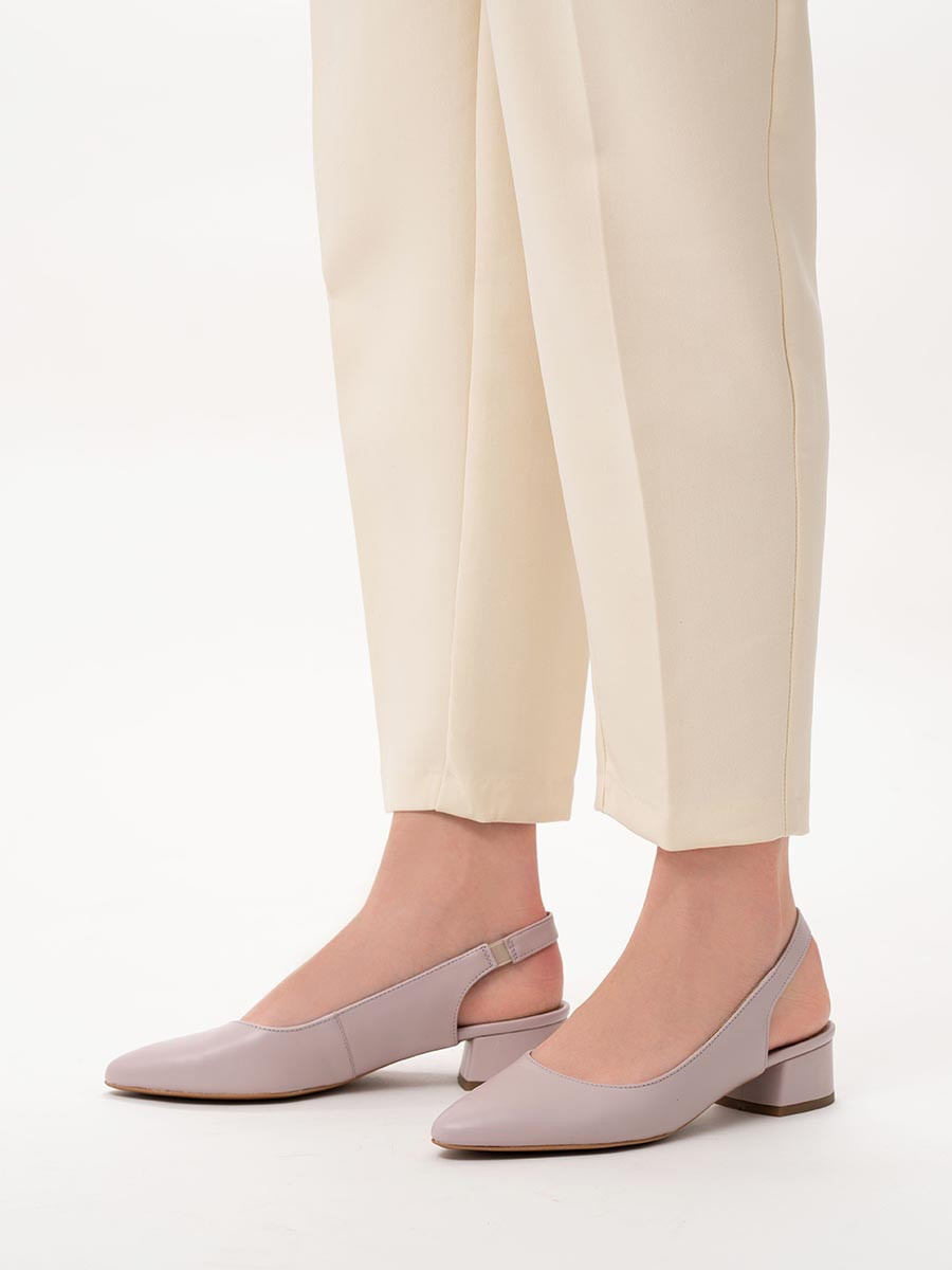 Liliowe czóenka z odkryt pit