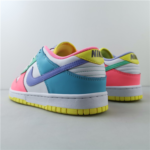 NIKE DUNK LOW SE WMNS