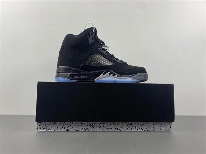 Air Jordan 5 “Black Cat FZ2239-001