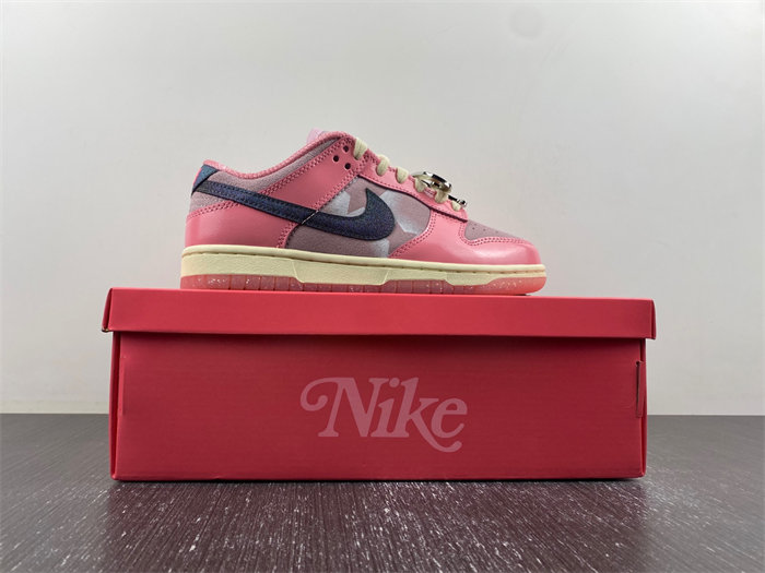 Nike Dunk Low “Barbie” FN8927-621