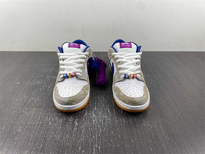 Rayssa Leal x Nike Dunk SB Low hua FZ5251-001