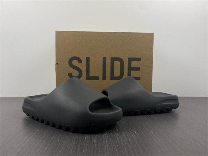 Ad*s yeezy slide onyx hq6448