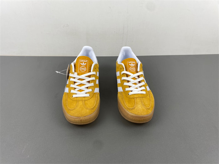 Ad*s gazelle indoor orange peel white  hq8716