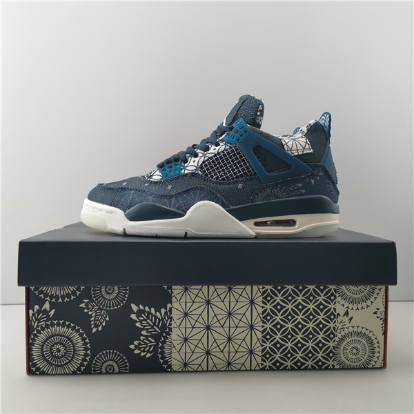 AIR JORDAN 4 RETRO SE 