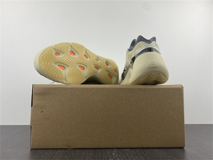 Ad*s yeezy 700 v3 fade salt id1674