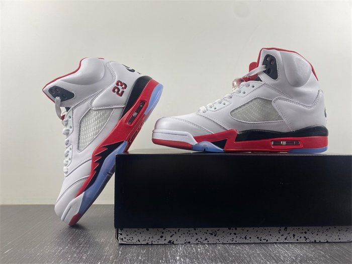 Jordan 5 Retro Fire Red Black Tongue 136027-120