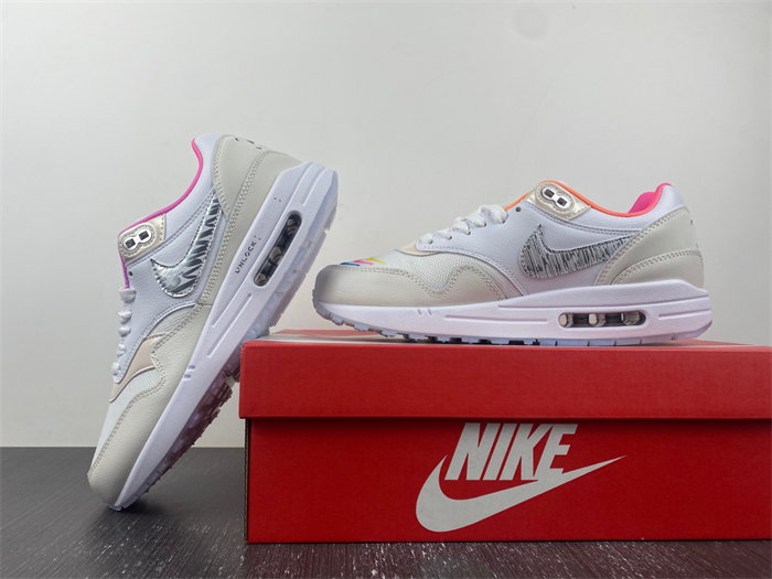 Nike Air Max 1 Unlock Your Space FN0608-101