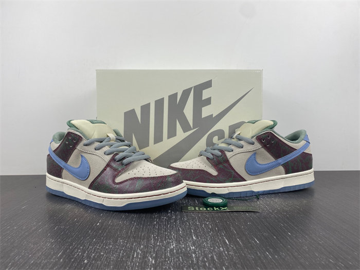 Crenshaw Skate Club x Nike SB Dunk Low  FN4193-100