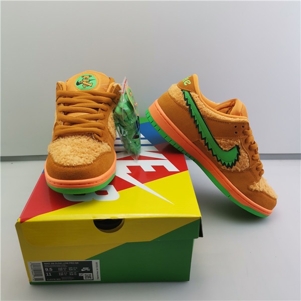 GRATEFUL DEAD X NIKE SB DUNK LOW “ORANGE BEAR” CJ5378-800