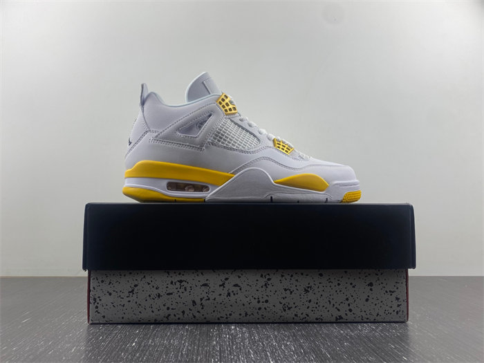 Air Jordan 4 WMNS “VividSulfur” AQ9129-101