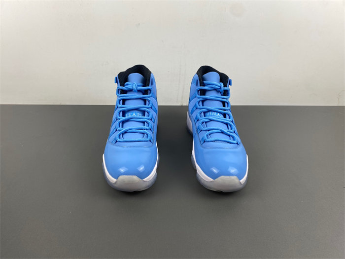 Air Jordan 11  717602-900