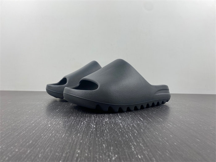 Ad*s yeezy slide id2350