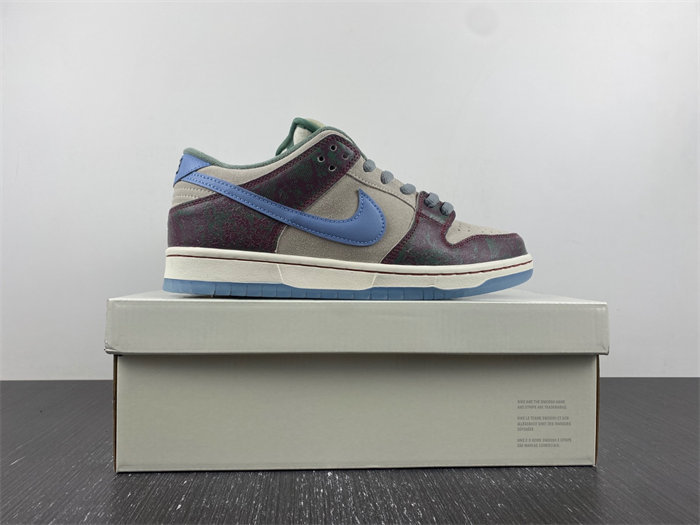 Crenshaw Skate Club x Nike SB Dunk Low  FN4193-100