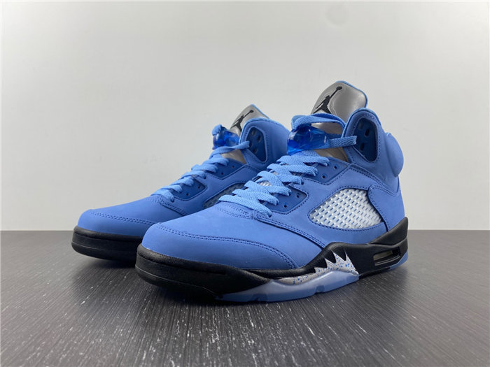 Air Jordan 5 “UNC” DV1310-401