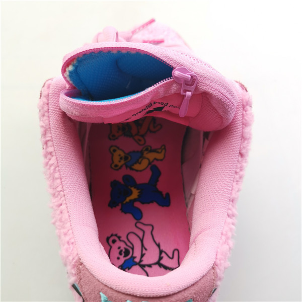 GRATEFUL DEAD X NIKE SB DUNK LOW “PINK BEAR” CJ5378-600