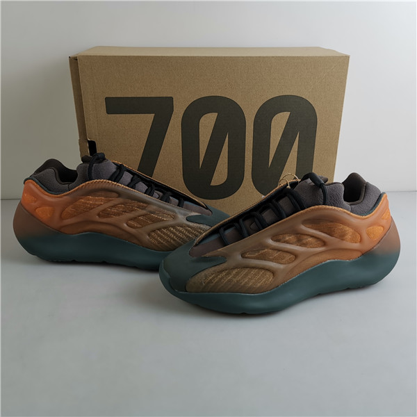 Ad*s yeezy 700 v3 gy4109