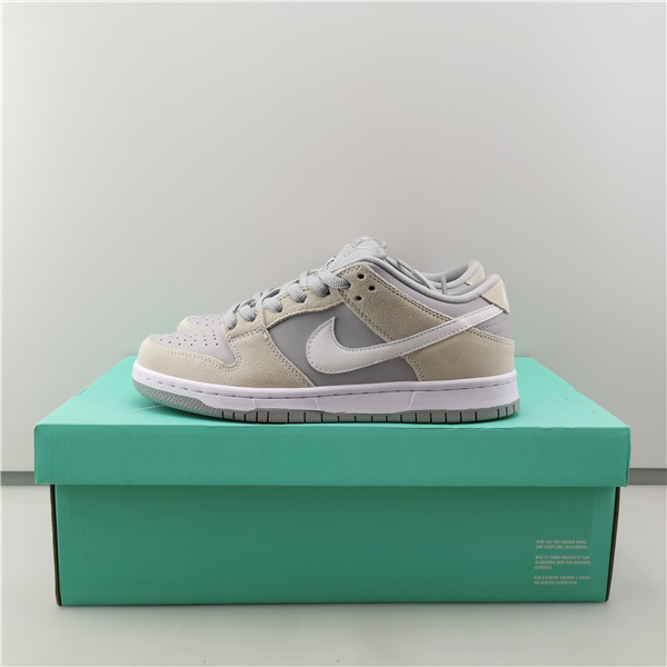 Nike SB Dunk Low Summit White Wolf Grey AR0778-110