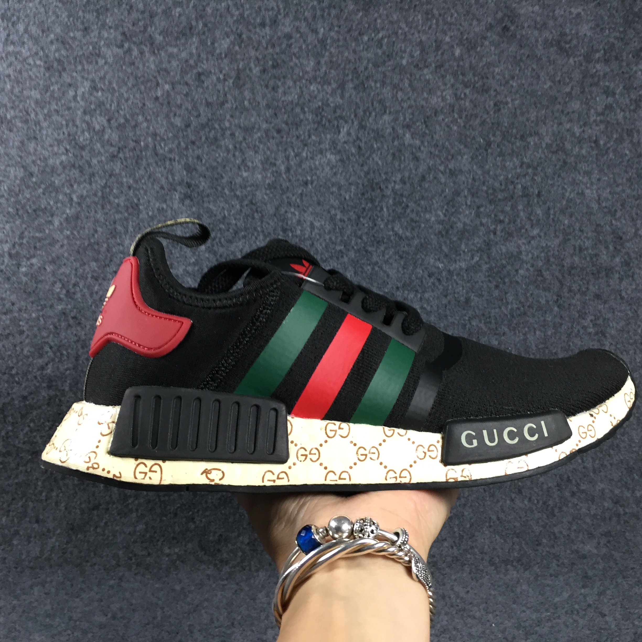 g*u*i x Ad*s nmd boost  s70166