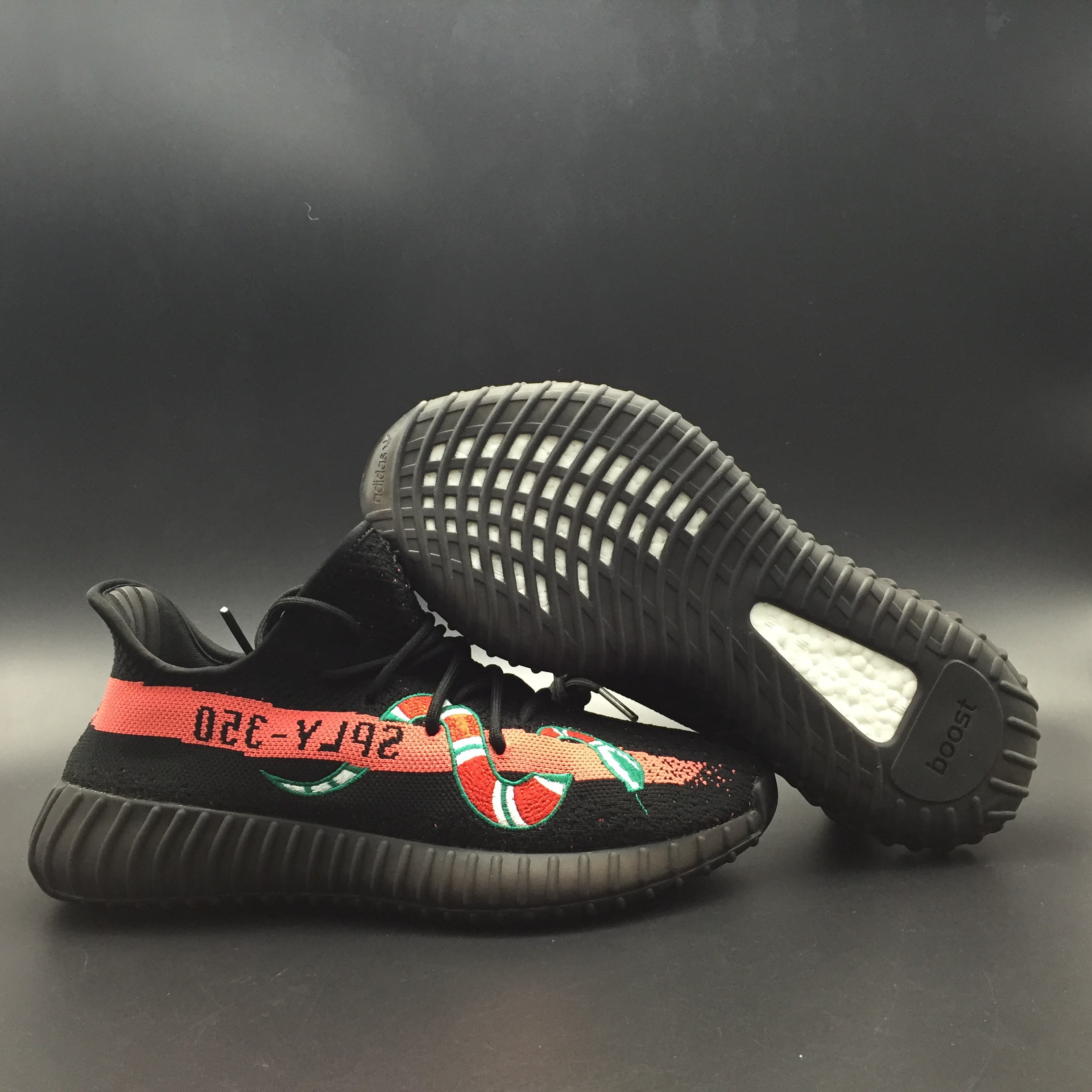 v2 G*u*i yeezy boost 350 v2