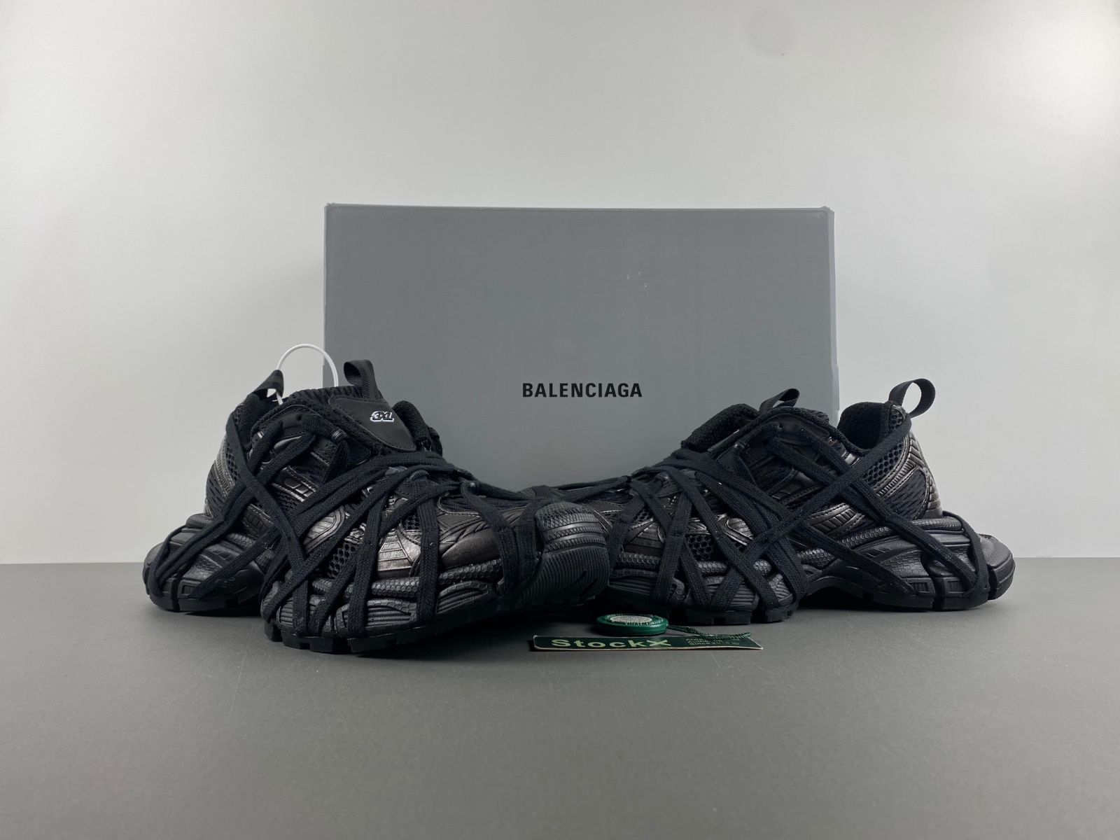 Ba*len*cia*ga phantom sneaker 778698 w3xll 0125