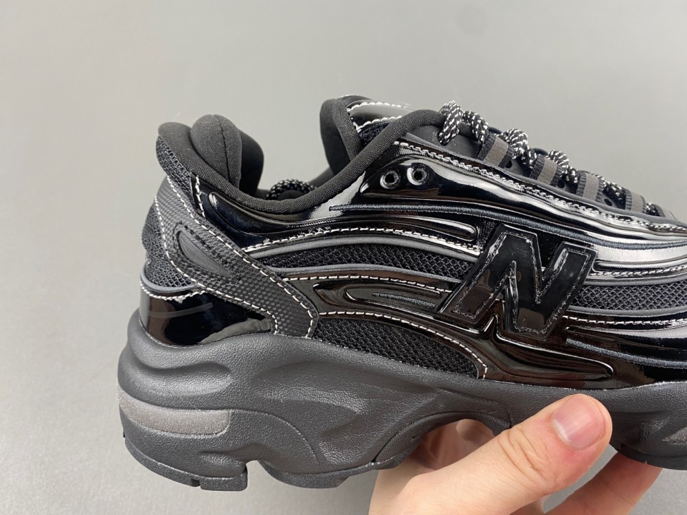 The New Balance 1000 M1000WS
