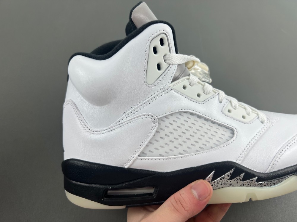 Air Jordan 5 Retro "White and Black" DD0587-110