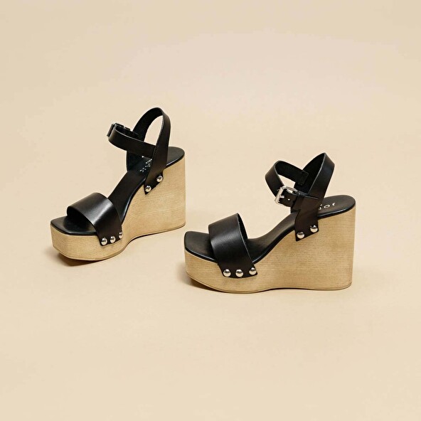 SANDALS WITH WEDGE HEELS AND SILVER DETAILS