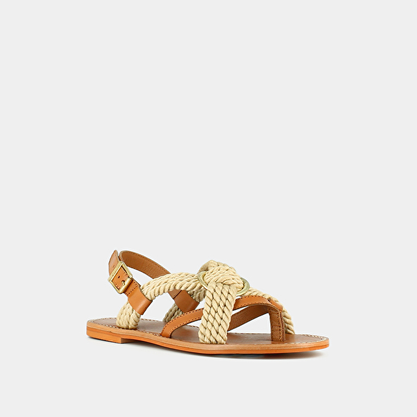 SANDALS WITH CRISS-CROSS STRAPS